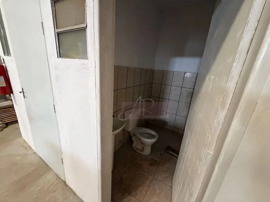 Foto 5 de Armazém / Galpão à venda, 324m2 em Fátima III, Pouso Alegre - MG