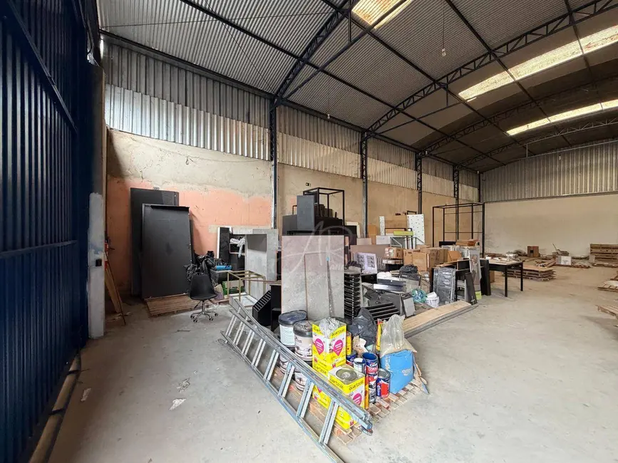 Foto 4 de Armazém / Galpão à venda, 324m2 em Fátima III, Pouso Alegre - MG