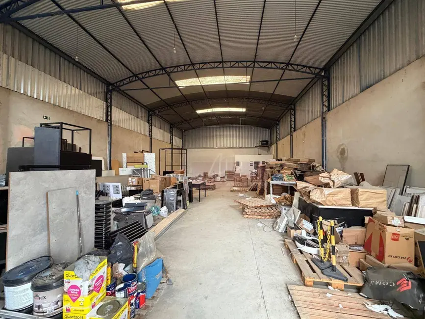 Foto 2 de Armazém / Galpão à venda, 324m2 em Fátima III, Pouso Alegre - MG