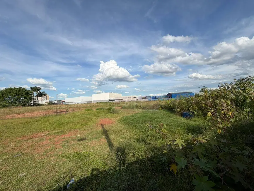 Foto 2 de Terreno / Lote à venda, 8300m2 em Pouso Alegre - MG