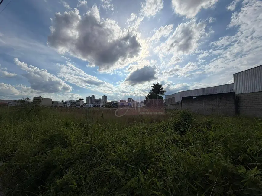 Foto 3 de Terreno / Lote à venda, 8300m2 em Pouso Alegre - MG