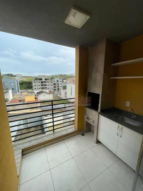 Foto 4 de Apartamento com 3 quartos à venda, 80m2 em Pouso Alegre - MG
