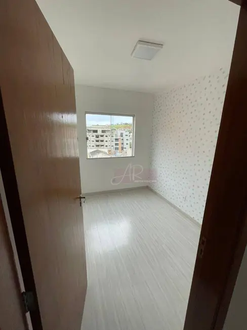 Foto 8 de Apartamento com 3 quartos à venda, 80m2 em Pouso Alegre - MG