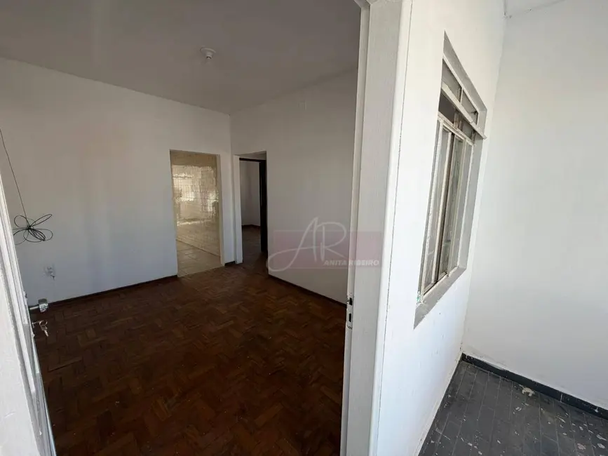 Foto 2 de Casa com 3 quartos à venda, 84m2 em Nossa Senhora Aparecida, Pouso Alegre - MG
