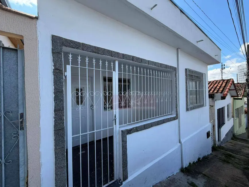 Foto 1 de Casa com 3 quartos à venda, 84m2 em Nossa Senhora Aparecida, Pouso Alegre - MG