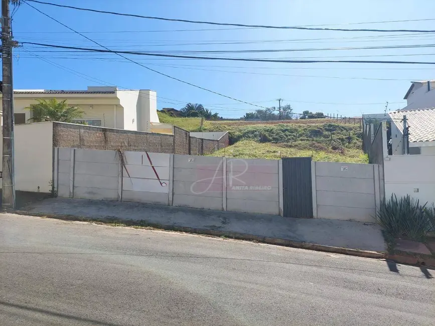Foto 1 de Terreno / Lote à venda, 512m2 em Pouso Alegre - MG