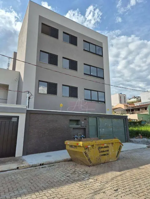 Foto 2 de Apartamento com 2 quartos à venda, 65m2 em Primavera, Pouso Alegre - MG