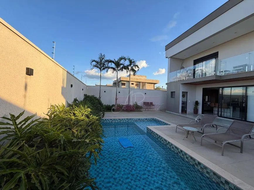 Casa com 4 quartos à venda, 360m2 em Residencial Astúrias, Pouso Alegre - MG - imagem 1 Foto 1 de Casa com 4 quartos à venda, 360m2 em Residencial Astúrias, Pouso Alegre - MG