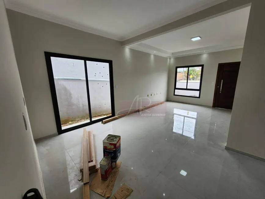 Foto 3 de Casa com 3 quartos à venda, 300m2 em Jardim Floresta, Pouso Alegre - MG