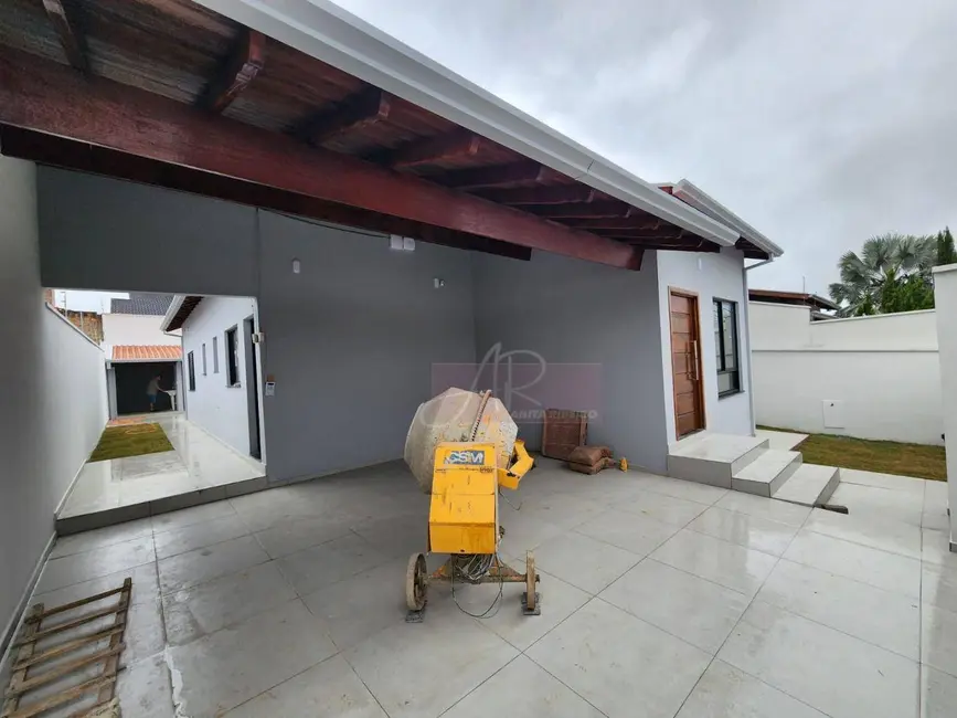 Foto 2 de Casa com 3 quartos à venda, 300m2 em Jardim Floresta, Pouso Alegre - MG