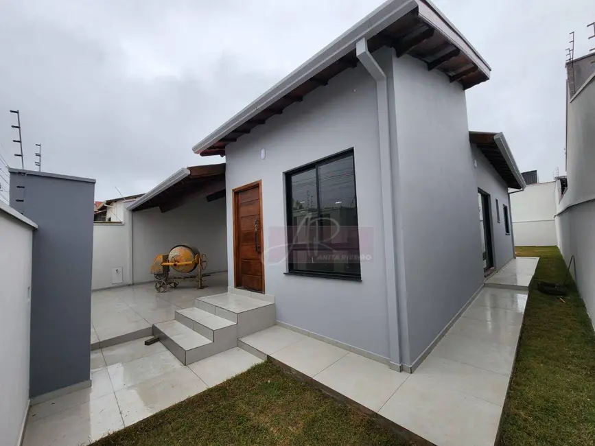 Foto 1 de Casa com 3 quartos à venda, 300m2 em Jardim Floresta, Pouso Alegre - MG