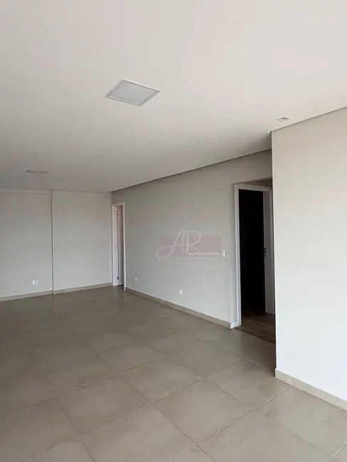 Foto 4 de Apartamento com 3 quartos à venda, 125m2 em Pouso Alegre - MG