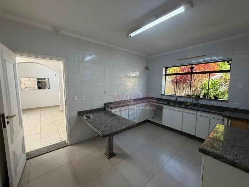 Casa com 4 quartos à venda, 357m2 em Pouso Alegre - MG - imagem 9 Foto 9 de Casa com 4 quartos à venda, 357m2 em Pouso Alegre - MG