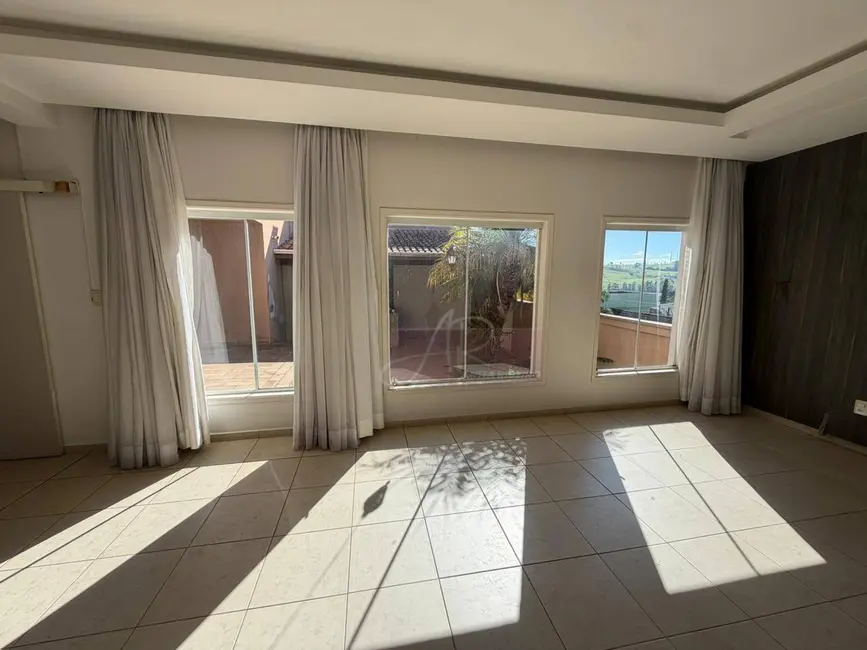 Casa com 4 quartos à venda, 357m2 em Pouso Alegre - MG - imagem 5 Foto 5 de Casa com 4 quartos à venda, 357m2 em Pouso Alegre - MG