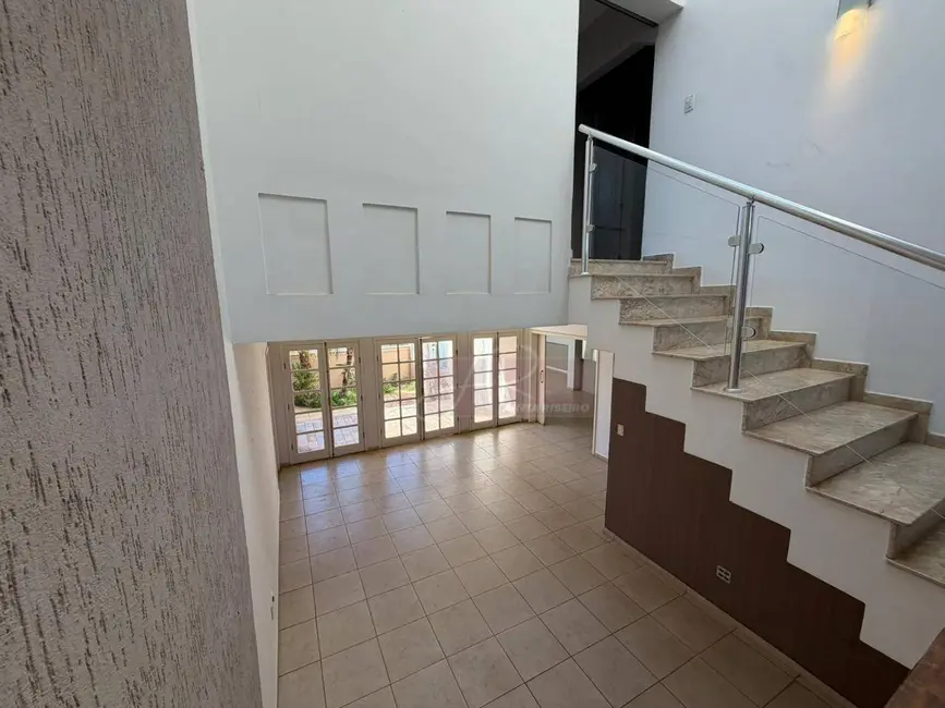 Casa com 4 quartos à venda, 357m2 em Pouso Alegre - MG - imagem 8 Foto 8 de Casa com 4 quartos à venda, 357m2 em Pouso Alegre - MG