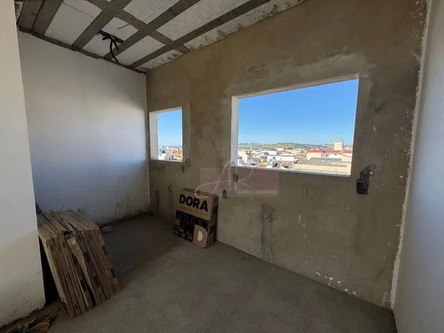 Foto 5 de Apartamento com 2 quartos à venda, 63m2 em Pouso Alegre - MG