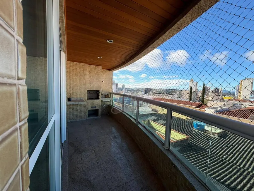 Foto 2 de Apartamento com 3 quartos à venda, 120m2 em Centro, Pouso Alegre - MG