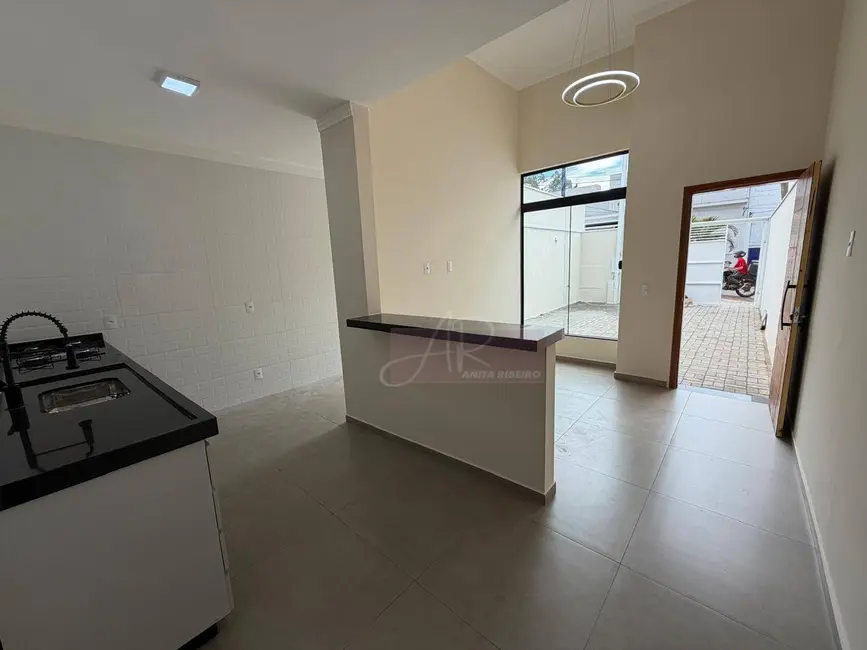 Foto 2 de Casa com 3 quartos à venda, 135m2 em Parque Real, Pouso Alegre - MG