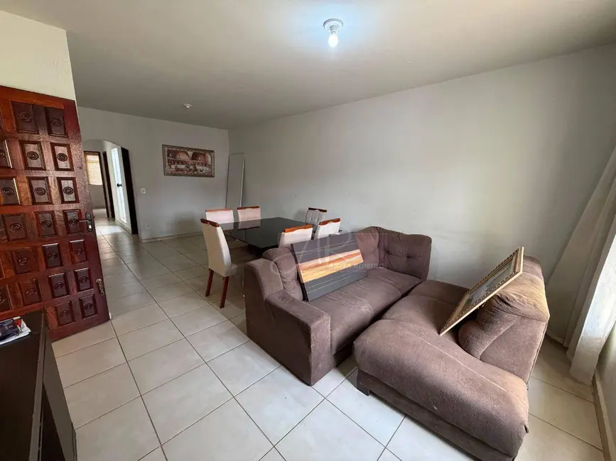 Foto 3 de Casa com 4 quartos à venda, 192m2 em Jardim Olímpico, Pouso Alegre - MG
