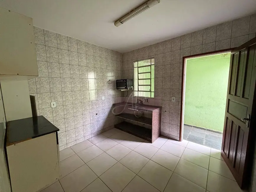 Foto 6 de Casa com 4 quartos à venda, 192m2 em Jardim Olímpico, Pouso Alegre - MG