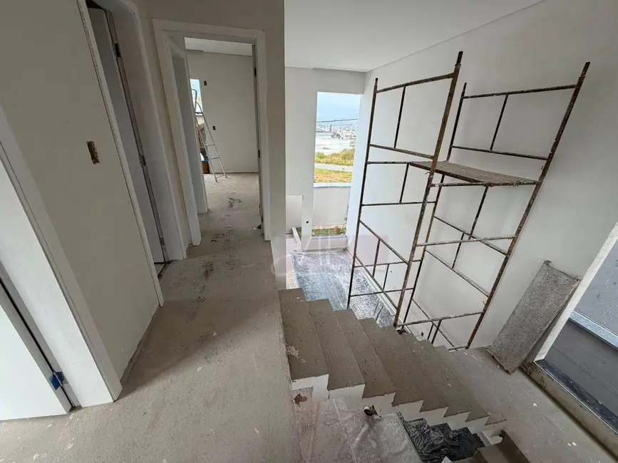 Foto 7 de Casa com 4 quartos à venda, 220m2 em Pouso Alegre - MG