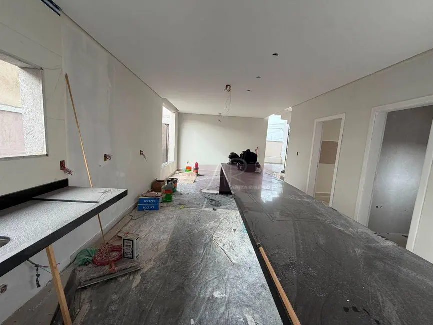 Foto 5 de Casa com 4 quartos à venda, 220m2 em Pouso Alegre - MG