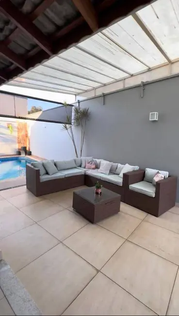 Casa com 4 quartos à venda, 323m2 em Pousada dos Campos III, Pouso Alegre - MG - imagem 2 Foto 2 de Casa com 4 quartos à venda, 323m2 em Pousada dos Campos III, Pouso Alegre - MG