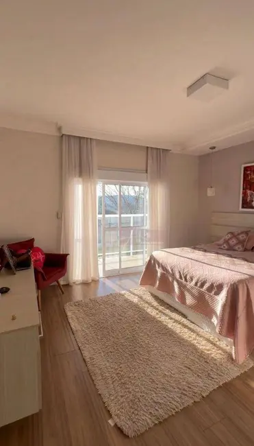 Casa com 4 quartos à venda, 323m2 em Pousada dos Campos III, Pouso Alegre - MG - imagem 7 Foto 7 de Casa com 4 quartos à venda, 323m2 em Pousada dos Campos III, Pouso Alegre - MG