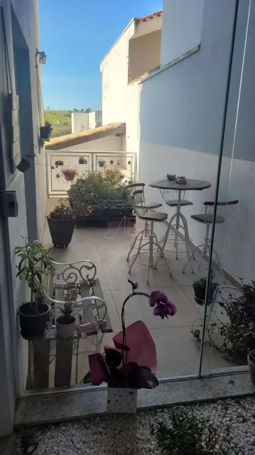 Foto 8 de Casa com 4 quartos à venda, 360m2 em Pouso Alegre - MG