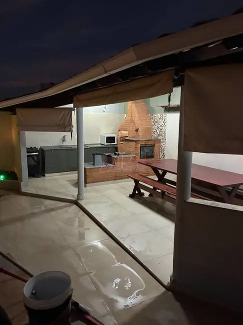 Foto 2 de Casa com 4 quartos à venda, 360m2 em Pouso Alegre - MG