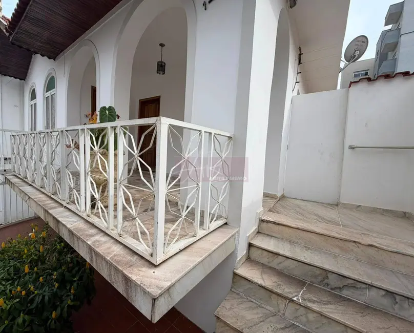 Foto 1 de Casa com 4 quartos à venda, 275m2 em Centro, Pouso Alegre - MG