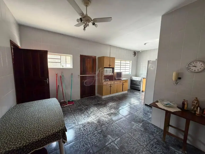 Foto 8 de Casa com 4 quartos à venda, 275m2 em Centro, Pouso Alegre - MG