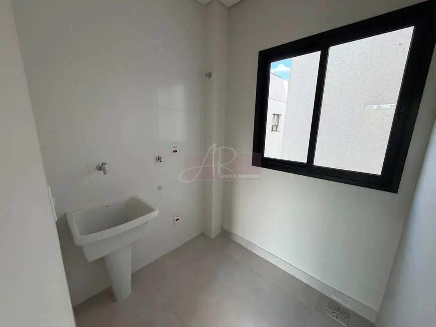 Apartamento com 3 quartos à venda, 103m2 em Pouso Alegre - MG - imagem 6 Foto 6 de Apartamento com 3 quartos à venda, 103m2 em Pouso Alegre - MG