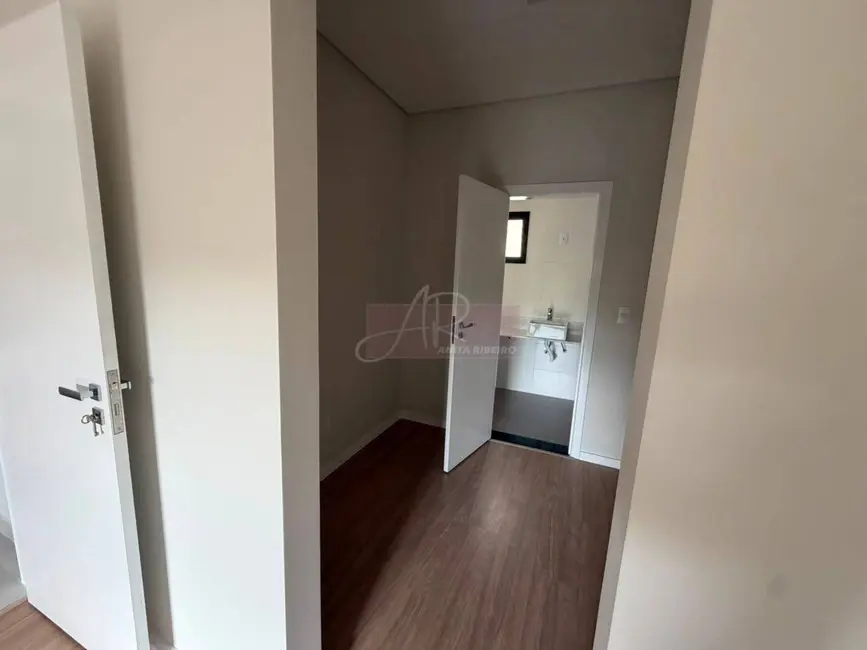 Apartamento com 3 quartos à venda, 103m2 em Pouso Alegre - MG - imagem 9 Foto 9 de Apartamento com 3 quartos à venda, 103m2 em Pouso Alegre - MG
