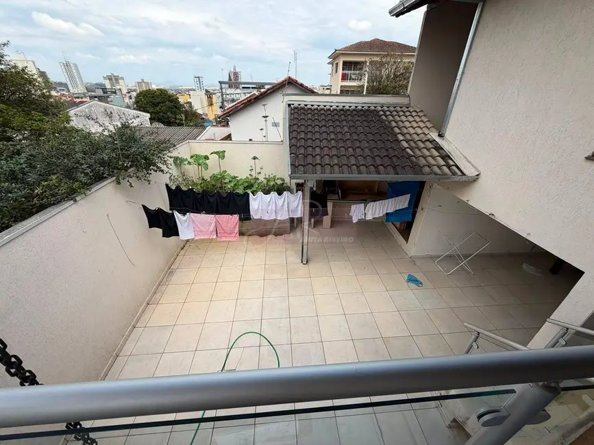 Casa com 4 quartos à venda, 220m2 em Centro, Pouso Alegre - MG - imagem 8 Foto 8 de Casa com 4 quartos à venda, 220m2 em Centro, Pouso Alegre - MG