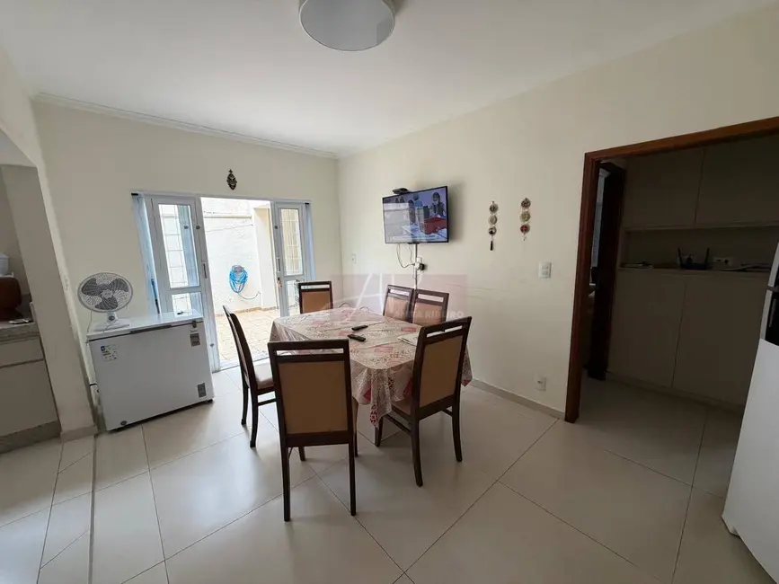 Foto 2 de Casa com 3 quartos à venda, 191m2 em Centro, Pouso Alegre - MG