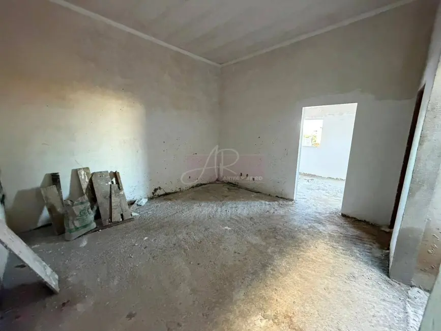 Foto 2 de Casa com 3 quartos à venda, 125m2 em Santo Expedito IV, Pouso Alegre - MG