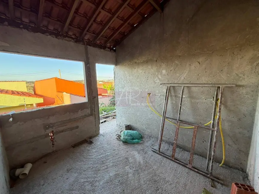 Foto 4 de Casa com 3 quartos à venda, 125m2 em Santo Expedito IV, Pouso Alegre - MG