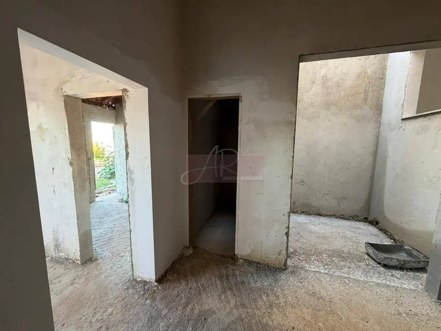Foto 3 de Casa com 3 quartos à venda, 125m2 em Santo Expedito IV, Pouso Alegre - MG
