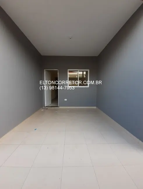 Foto 2 de Sobrado com 2 quartos à venda, 58m2 em Praia Grande - SP