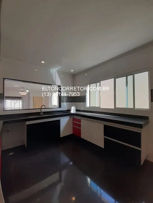 Foto 9 de Casa com 3 quartos à venda, 106m2 em Maracanã, Praia Grande - SP