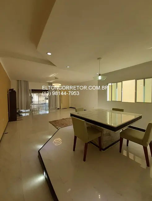 Foto 5 de Casa com 3 quartos à venda, 106m2 em Maracanã, Praia Grande - SP