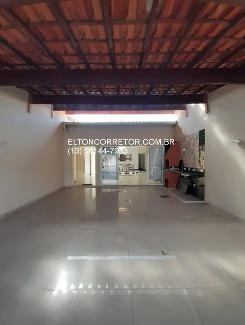 Foto 2 de Casa com 3 quartos à venda, 106m2 em Maracanã, Praia Grande - SP