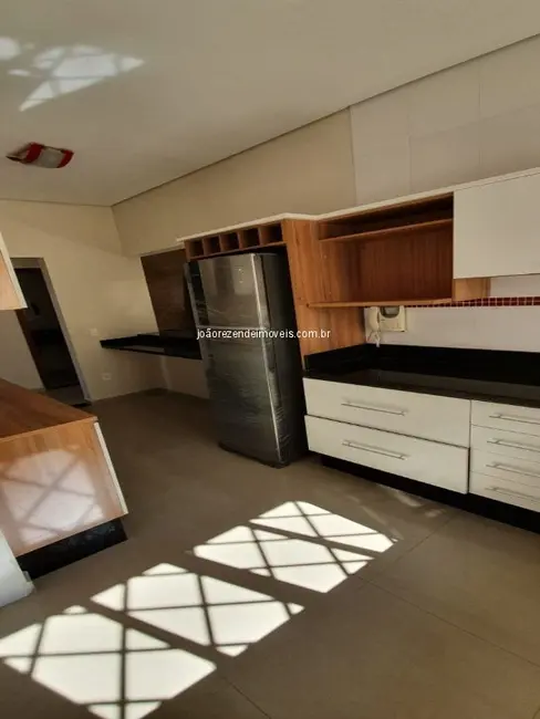 Foto 6 de Casa com 4 quartos à venda, 270m2 em Jardim Europa II, Indaiatuba - SP