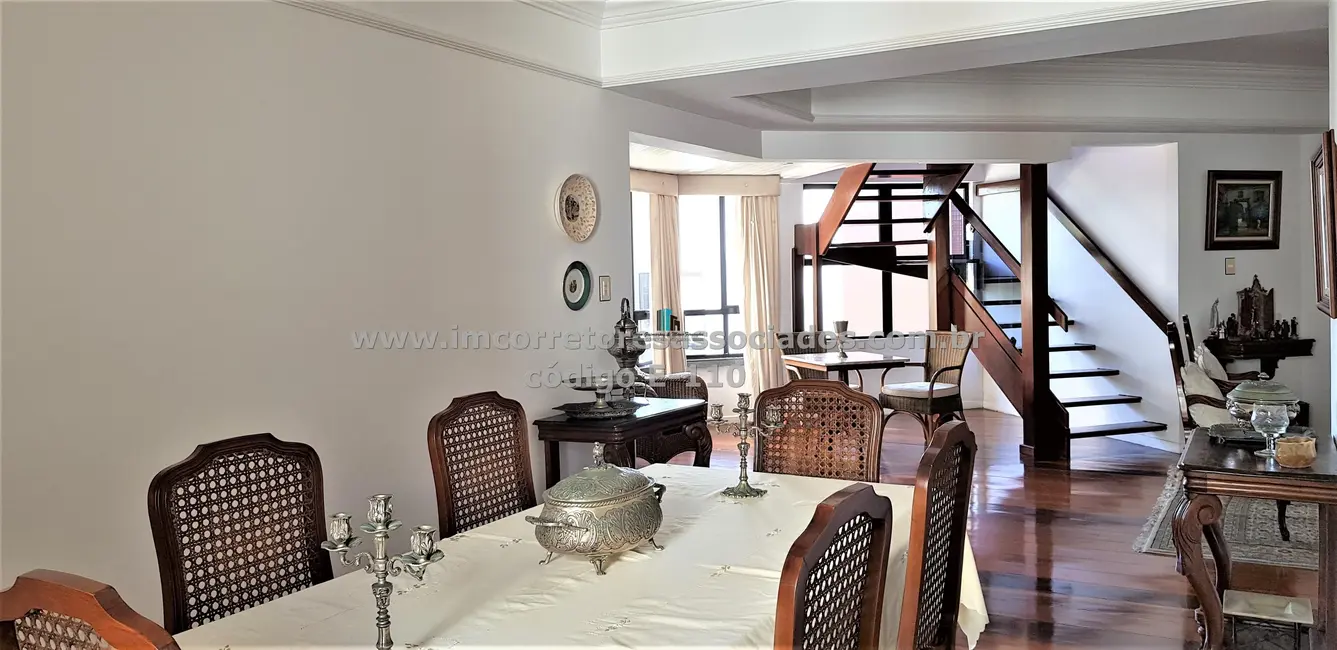 Apartamento com 4 quartos para alugar, 400m2 em Rio Vermelho, Salvador - BA - imagem 5 Foto 5 de Apartamento com 4 quartos para alugar, 400m2 em Rio Vermelho, Salvador - BA