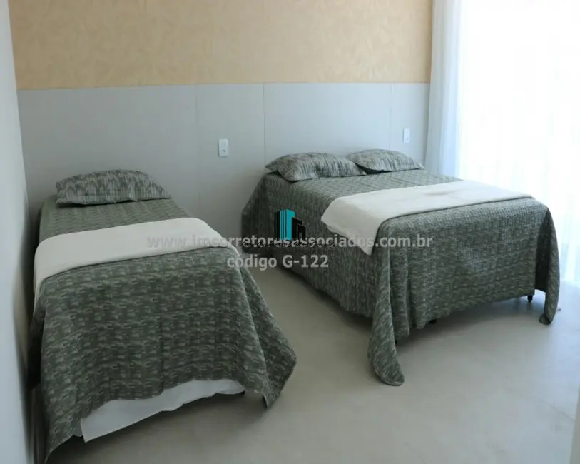 Foto 8 de Casa de Condomínio com 7 quartos à venda, 300m2 em Camacari - BA