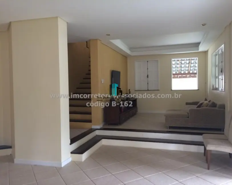 Foto 2 de Casa de Condomínio com 4 quartos à venda, 1900m2 em Camacari - BA