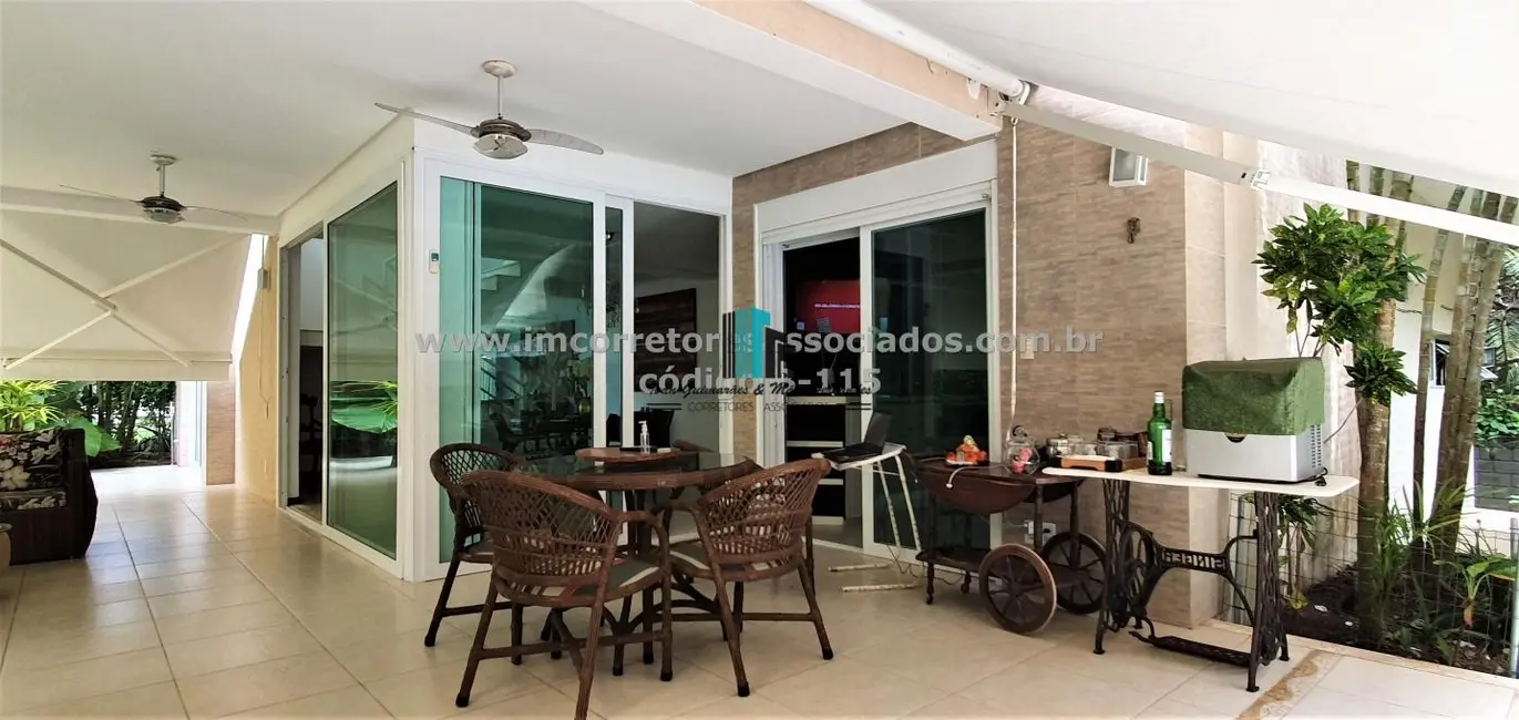 Casa de Condomínio com 4 quartos à venda, 1380m2 em Camacari - BA - imagem 4 Foto 4 de Casa de Condomínio com 4 quartos à venda, 1380m2 em Camacari - BA