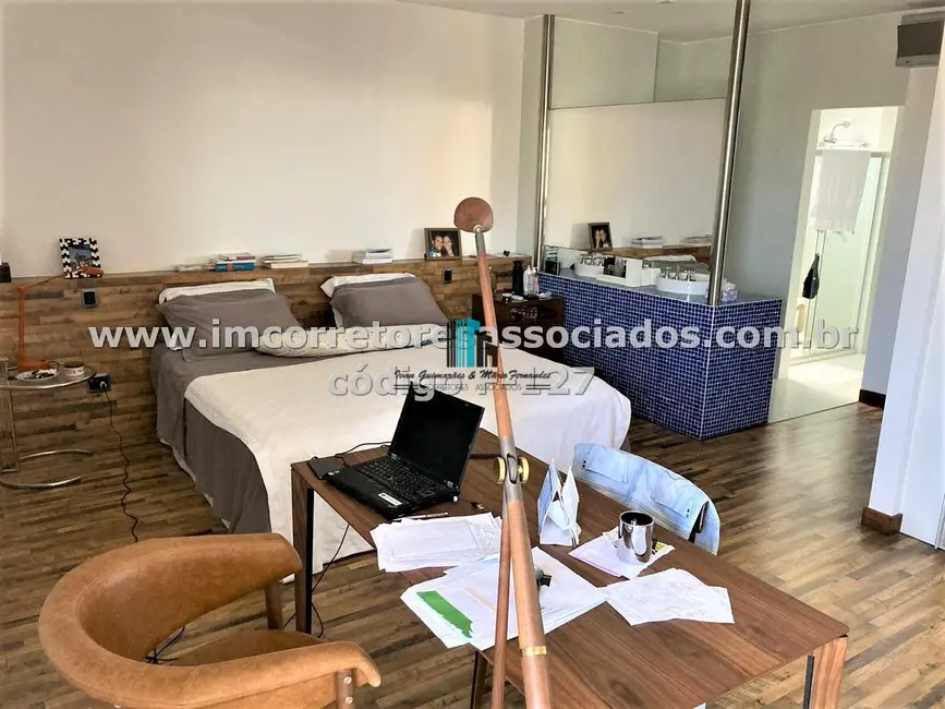 Apartamento com 3 quartos para alugar, 288m2 em Vitória, Salvador - BA - imagem 7 Foto 7 de Apartamento com 3 quartos para alugar, 288m2 em Vitória, Salvador - BA