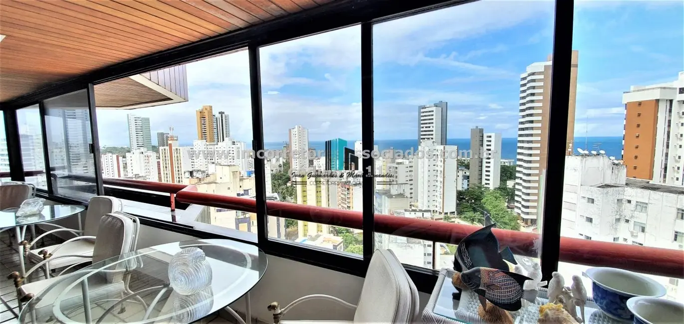 Foto 6 de Apartamento à venda em Ondina, Salvador - BA